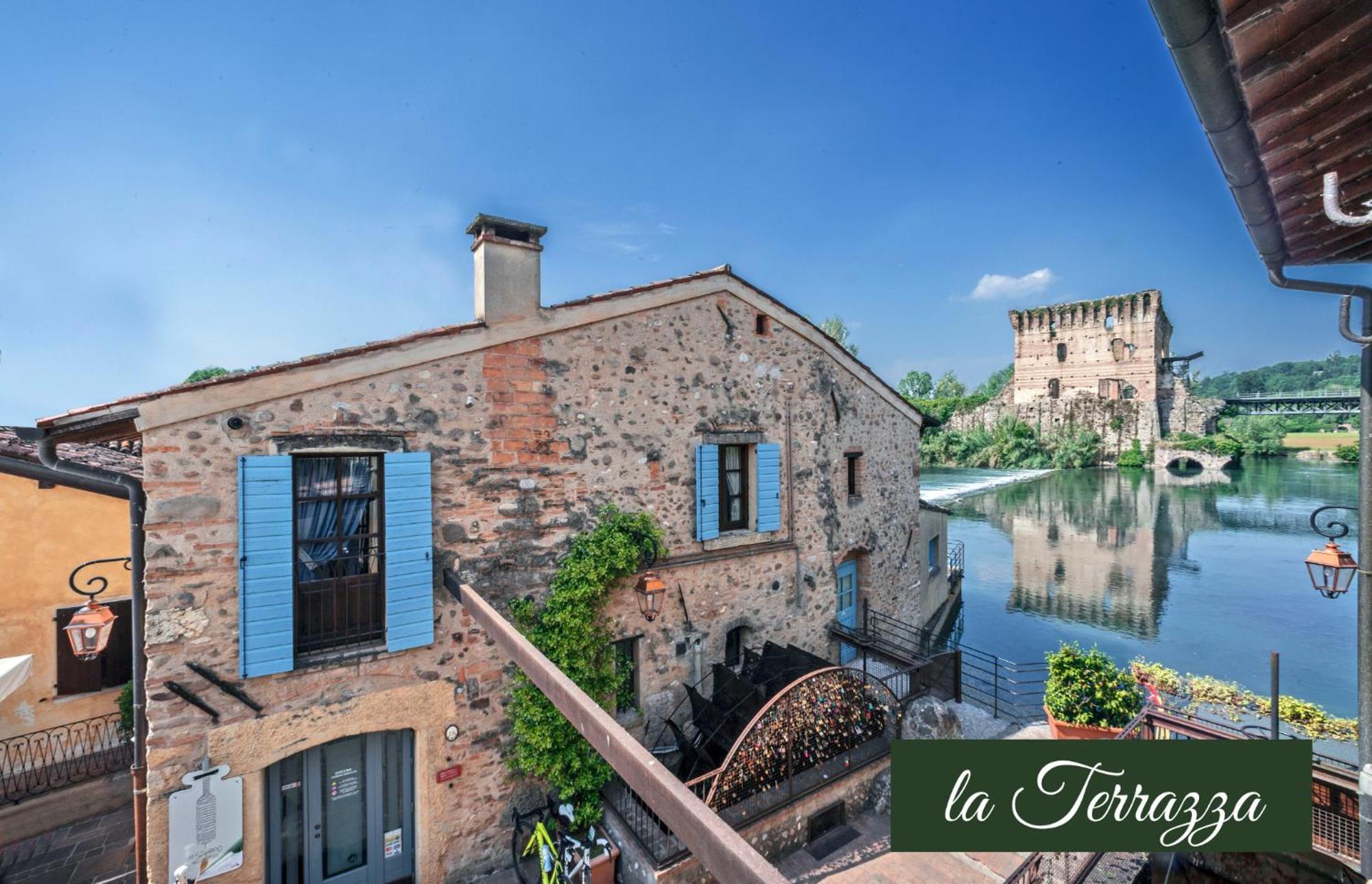 Il Borghetto Vacanze Nei Mulini Валеджо-суль-Мінчо Екстер'єр фото